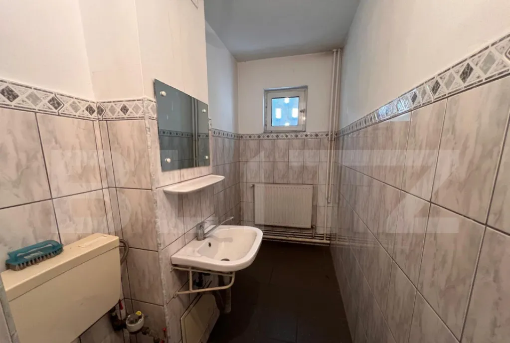 Spatiu comercial 80 mp zona Segarcea Craiovita