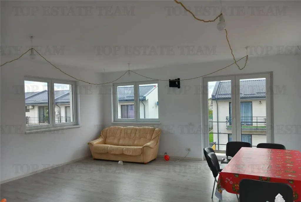 Vila pretabila spatiu comercial/salon evenimente in Bragadir