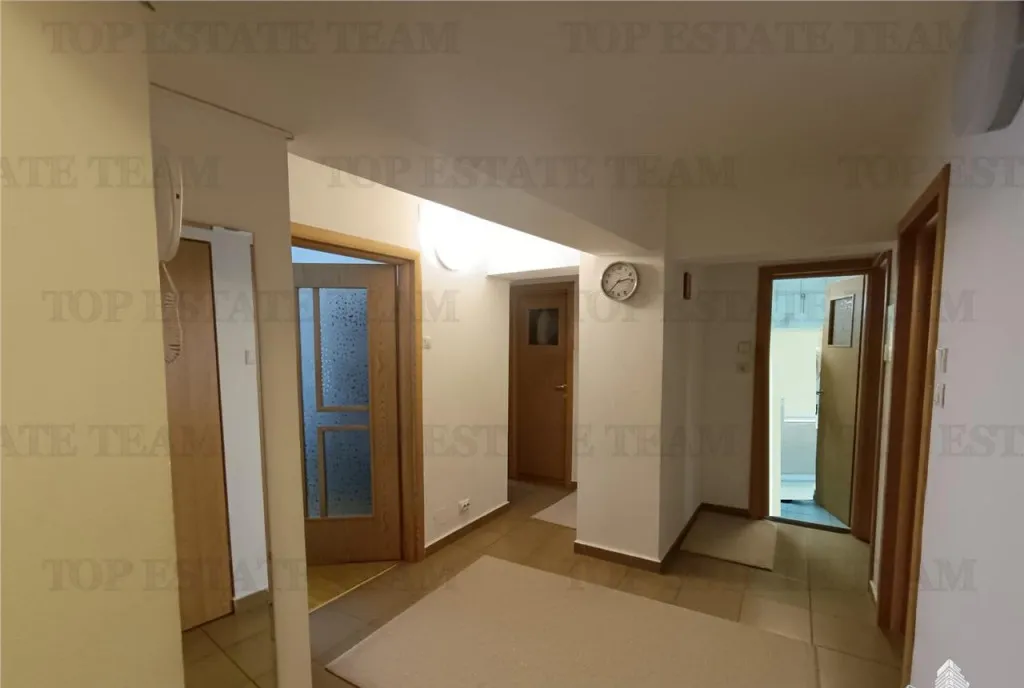 Apartament 4 camere Turda vedere spre parcul Regina Maria