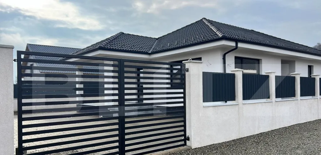 Casa de vanzare cu 4 camere 120 mp zona Unirea