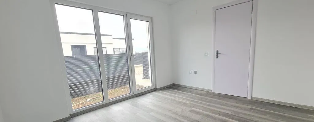 Casa 4 camere un nivel finalizata intabulata cartier Izvo