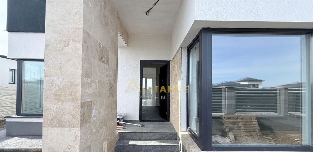 Casa 4 camere 2 bai 371 mp teren