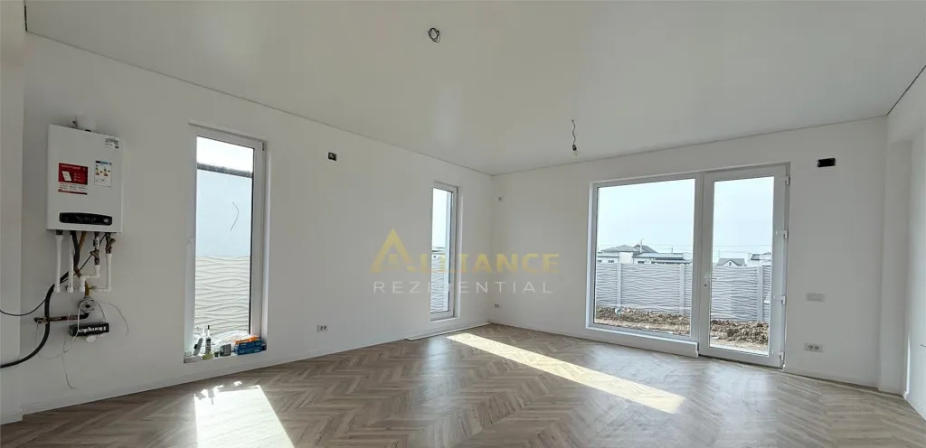 Casa 4 camere 2 bai 371 mp teren