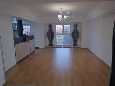 Inchiriez apt 4 camere decomandat (metrou IZVOR)