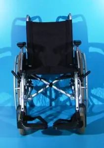 Scaun cu rotile invalizi
