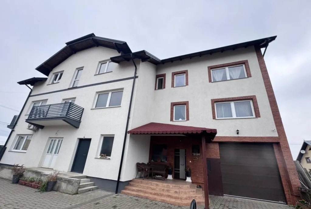 Apartament 3 camere 68mp 2 bai et 2 lift parcare prive