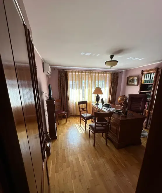 Casa De Vanzare Bulevardul 1 MAI