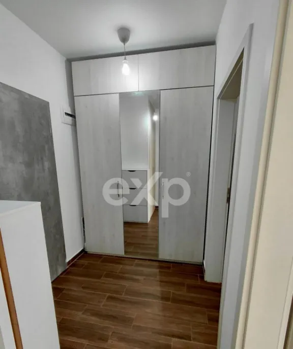 Garsoniera Tractorul Coresi 45 mp 380 Euro Pet Frendly L