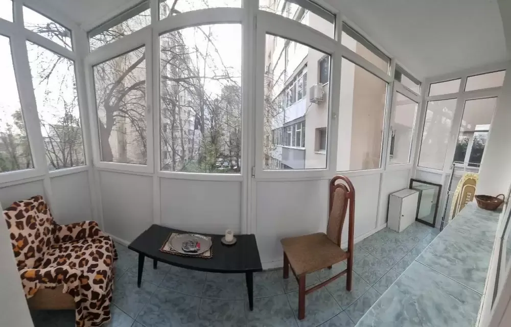 Ofer inchiriere Ap 3 cam Piata Victoriei