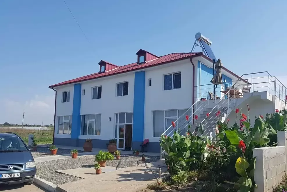 Ofer cazare pentru muncitori