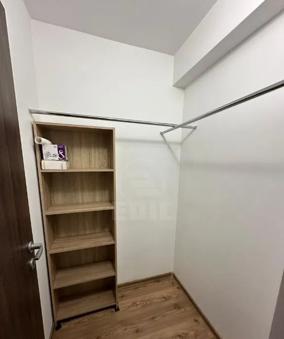 Apartament 1 camera decomandat zona Eroilor