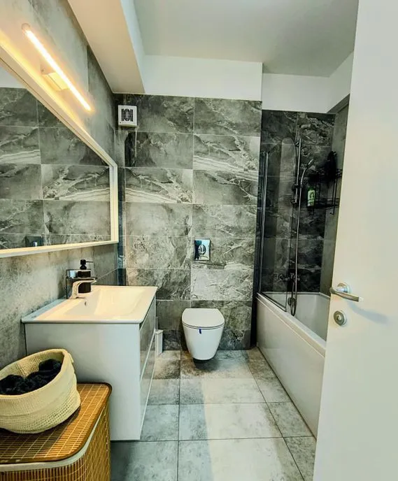 Iancu Nicolae Gradina Zoologica Jolie Ville Loc parcare