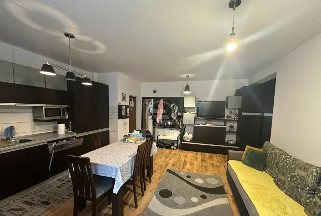 Apartament 2 camere zona Eroilor