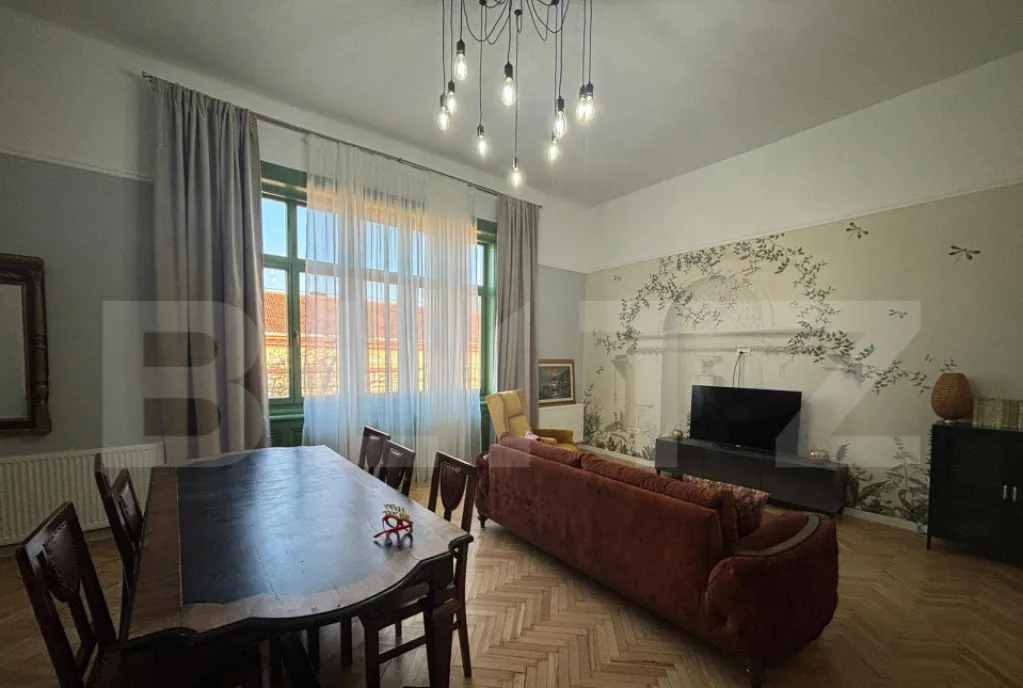 Vila istorica 3 camere 100 mp zona Central