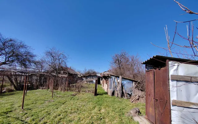 Teren generos cu deschidere 17 ml la strada casa- Vadul Parului Albesti PH
