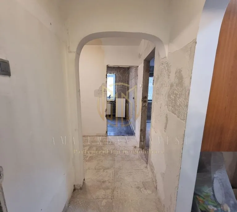 7 minute metrou Piata Sudului 3 camere decomandat et