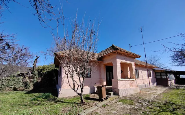 Teren generos cu deschidere 17 ml la strada casa- Vadul Parului Albesti PH