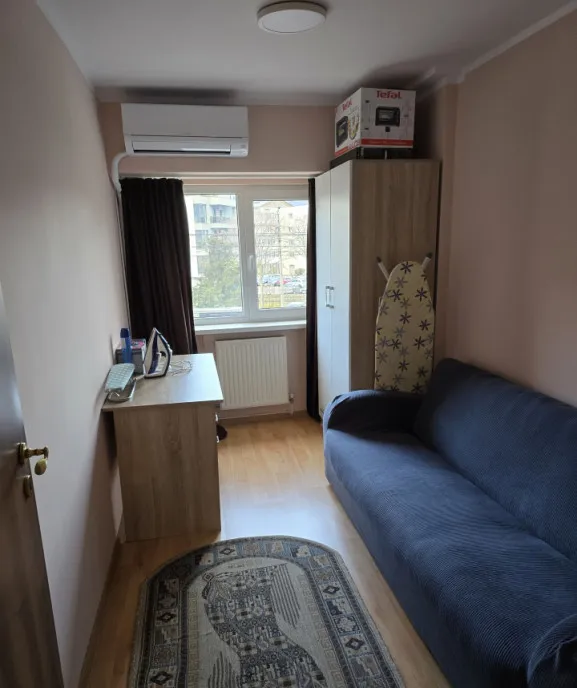 Apartament 3 camere central in conditie foarte buna etaj in