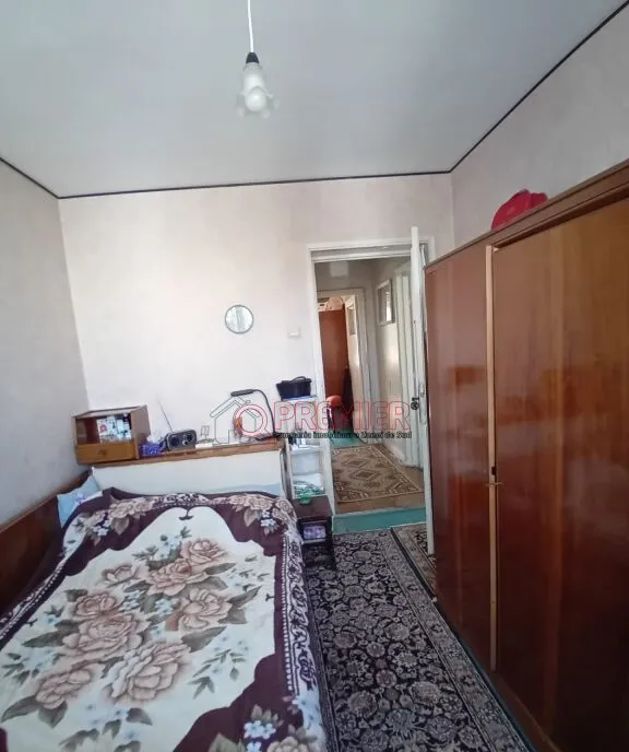 3 Camere Metrou Piata Sudului Bloc 4 Niveluri