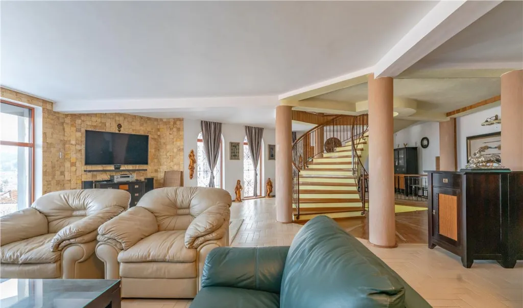 Castelariu spectacol panoramic locatie prestigioasa Nemobila