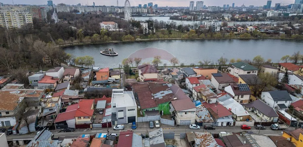 Hala de vanzare Colentina - 1 100 mp utili teren