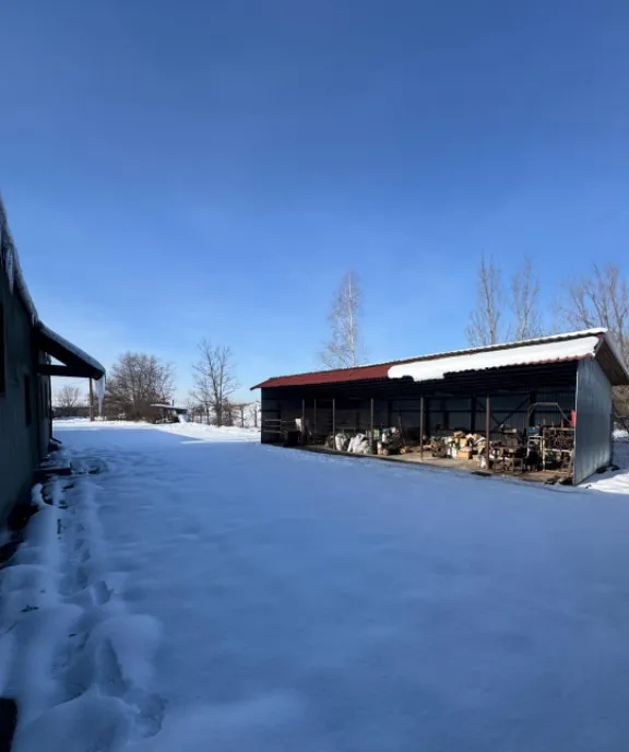 Hale industriale 628 mp teren 2 857 mp front 100 m zona