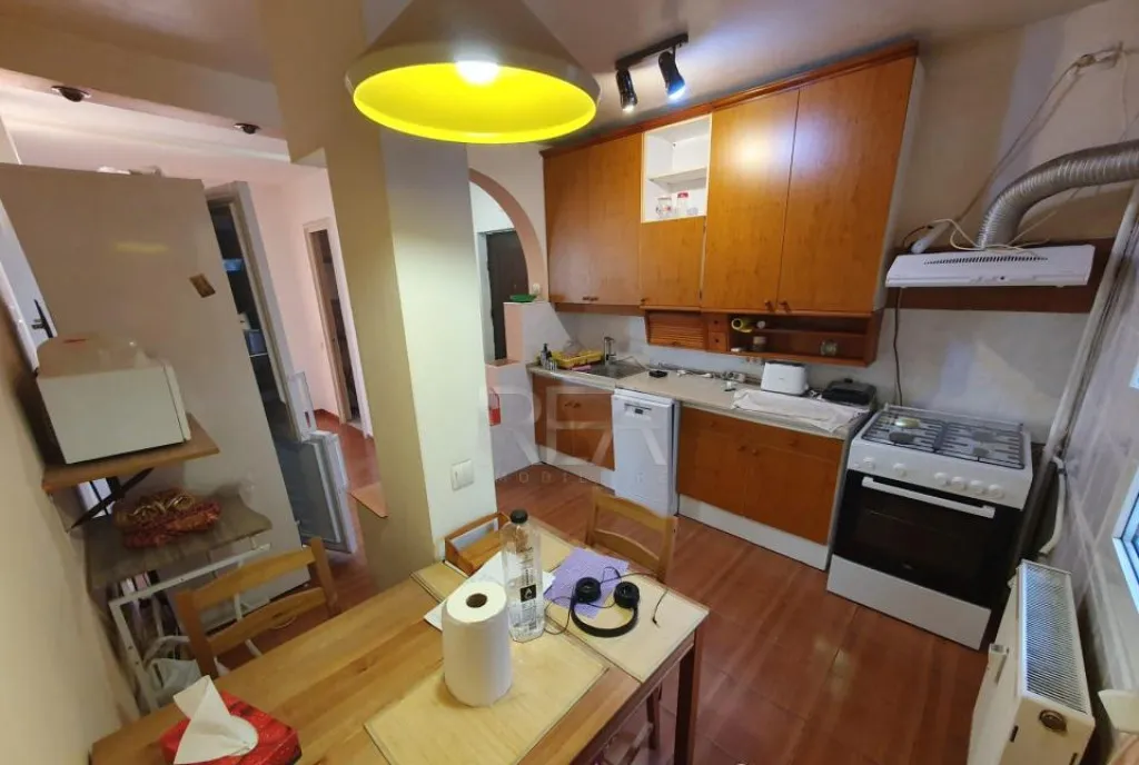 4 camere Costin Georgian inst schimb an 1978 88 mp anvel