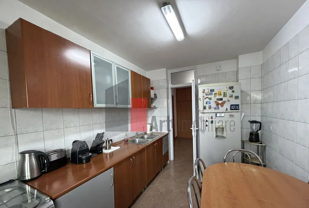 Apartament 4 camere zona Aparatorii Patriei Berceni