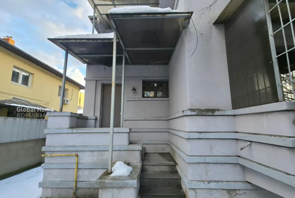 Interbelic Art Deco Villa 440 sqm Land 566 sqm o Zona Do