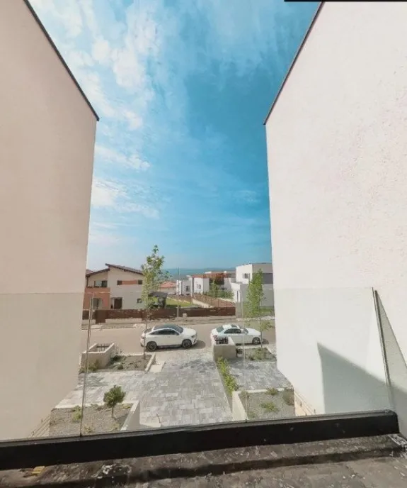 Ansamblucase lux 4 camere 120mp utili panorama superba z