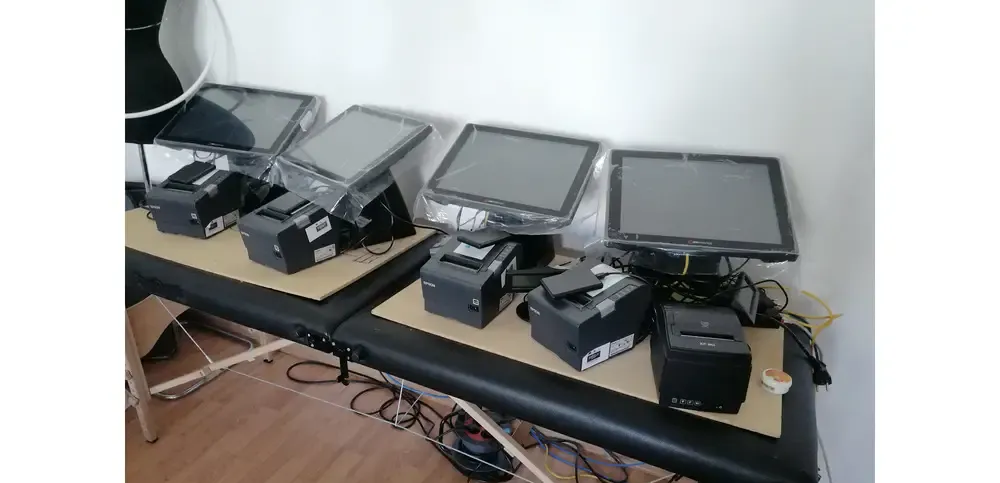 Vand POS PC All-in-One COLORMETRIX P1000