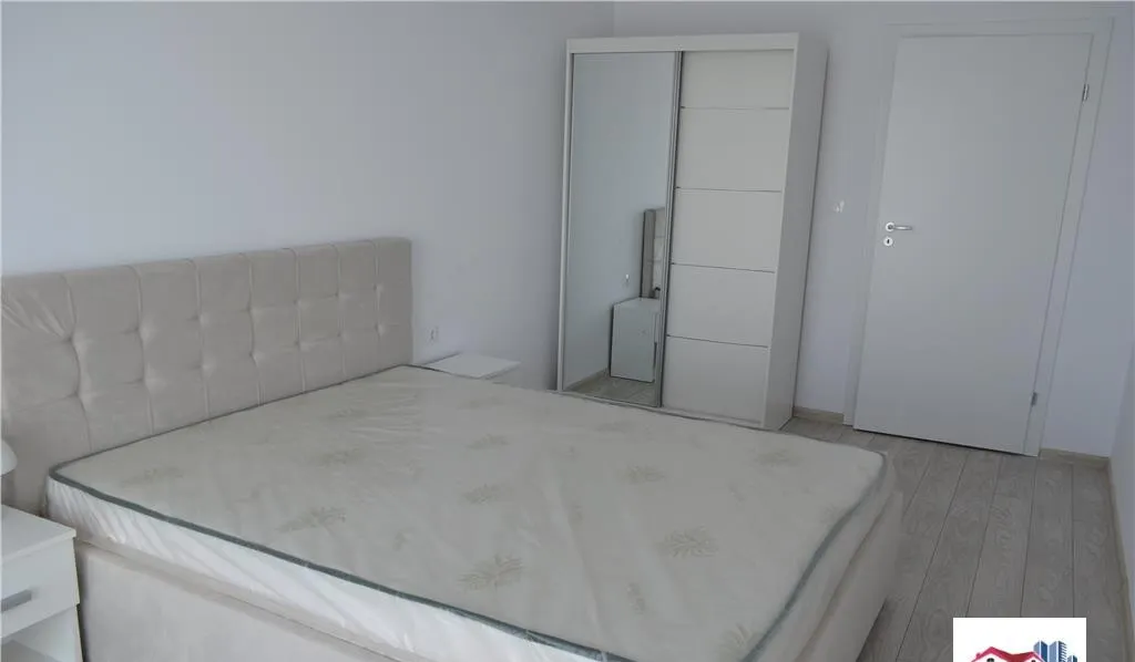 Ap 2 Camere Mobilat si Utilat cu Parcare Privata de Inchiri