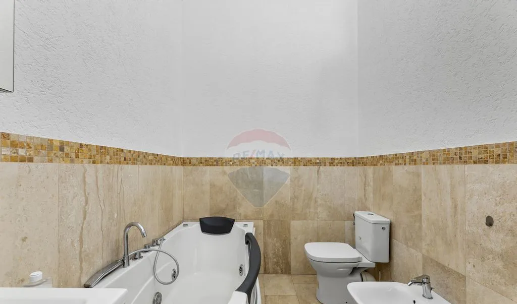 Apartament modern cu 2 camere de inchiriat in zona Ultr