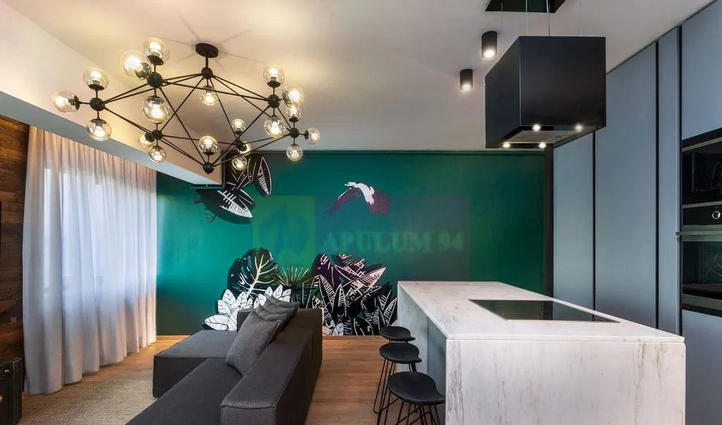 Apartament cu 3 camere balcon si loc de parcare in gara