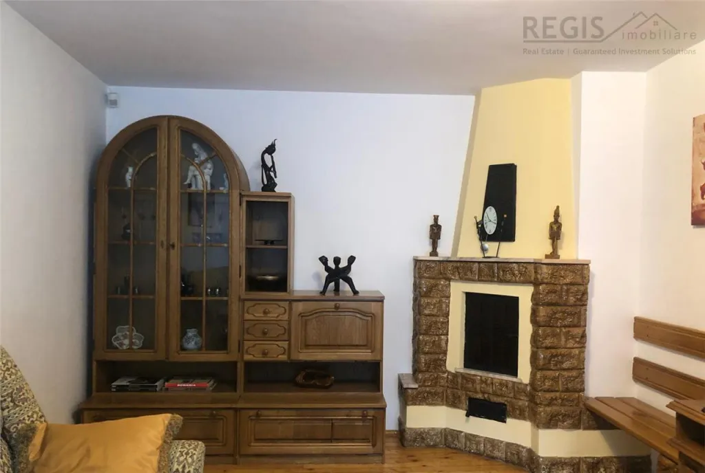 Casa cu 5 Camere 3 Grupuri sanitare Parcare C