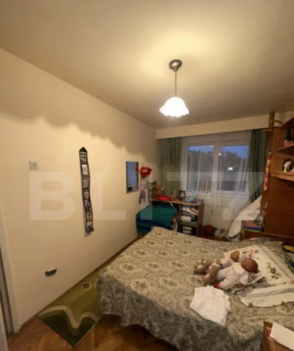 Apartament cu 4 camere semidecomandat Deva zona linisti