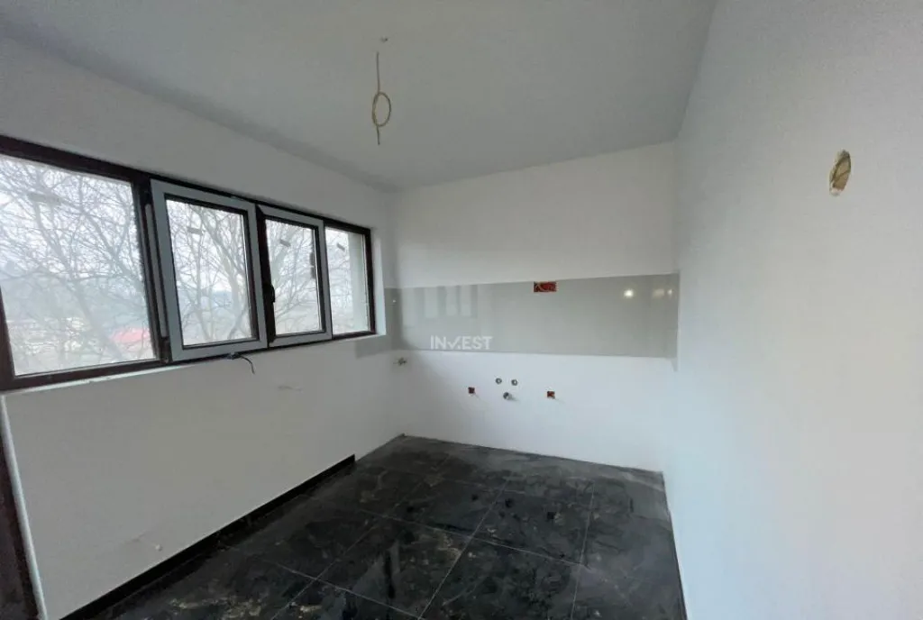 Casa 4 camere 2 bai 420 mp teren Pacurari Gradina Bota