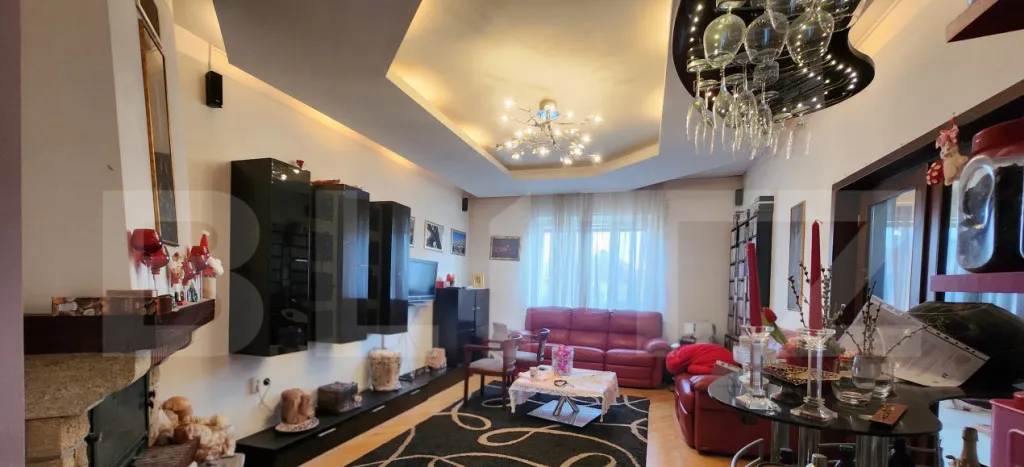 Casa tip Duplex cu piscina 6 dormitoare in Sancraiu de Mure