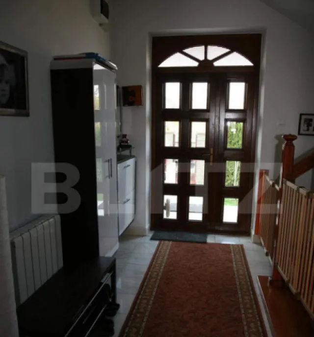 Casa tip Duplex cu piscina 6 dormitoare in Sancraiu de Mure