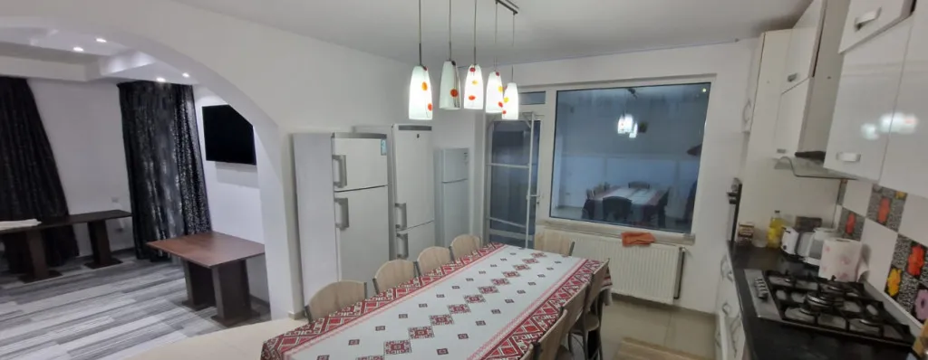 Pensiune cu 10 camere de vanzare in Mamaia Sat zona lidl