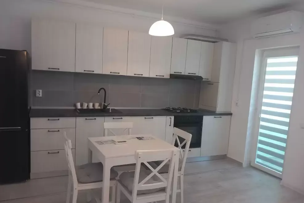 Inchiriez garsoniera Bragadiru - Riul Doamnei