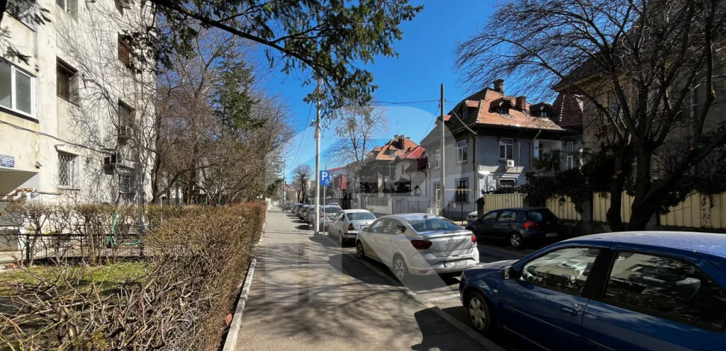 Apartament 2 camere Decomandat 800m Metrou Piata Ianculu