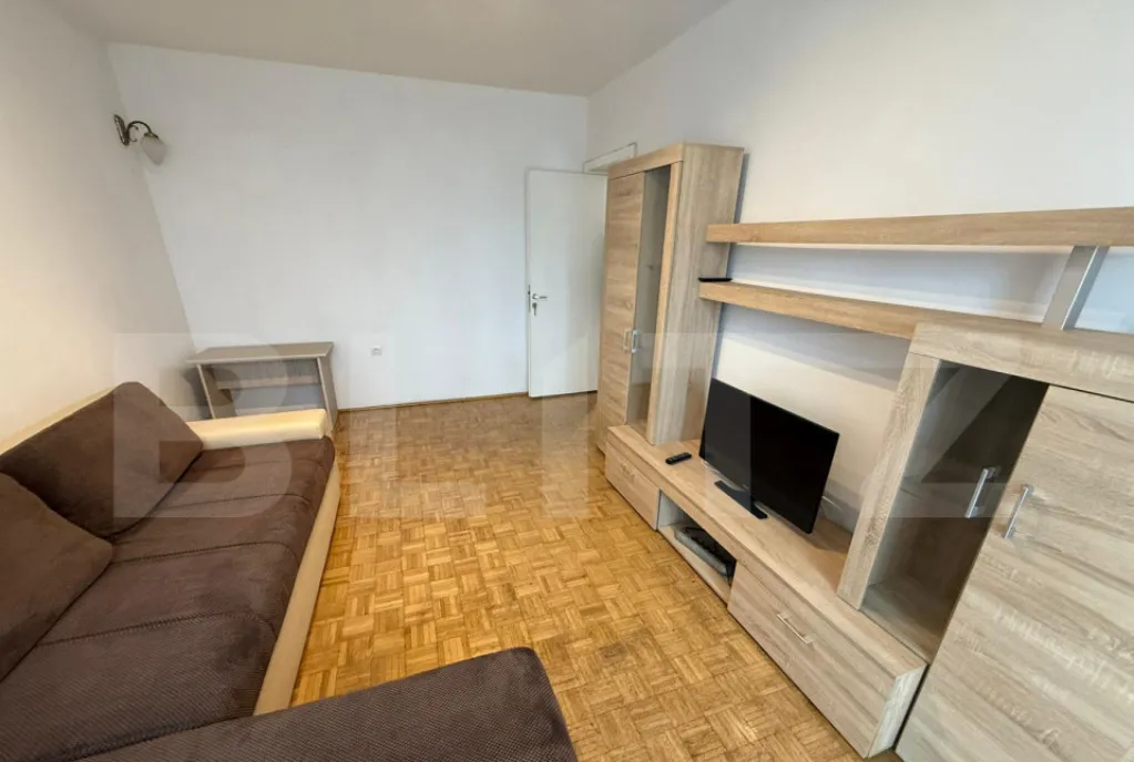 Apartament 3 camere 60 mp decomandat zona strazii Eremia