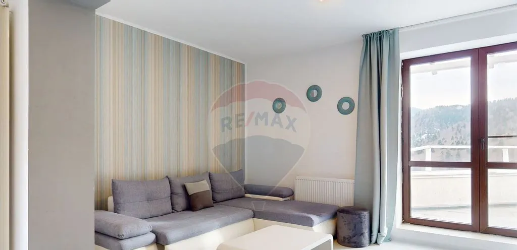 Rasarit peste Bucegi - Apartament spectaculos in Sin