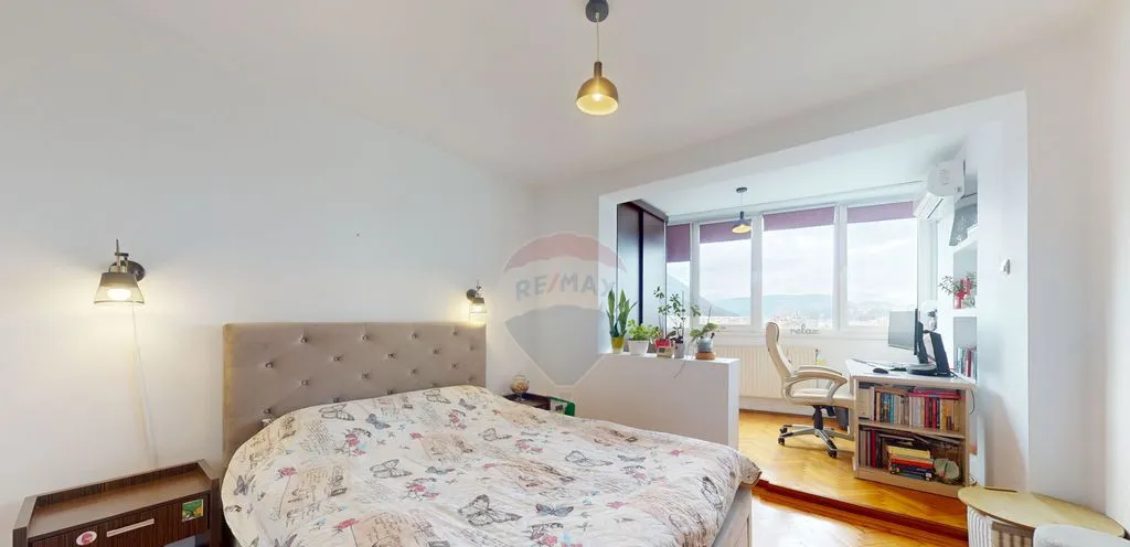 3 Camere Spatios Vedere Neobturata Tampa Zona Scr