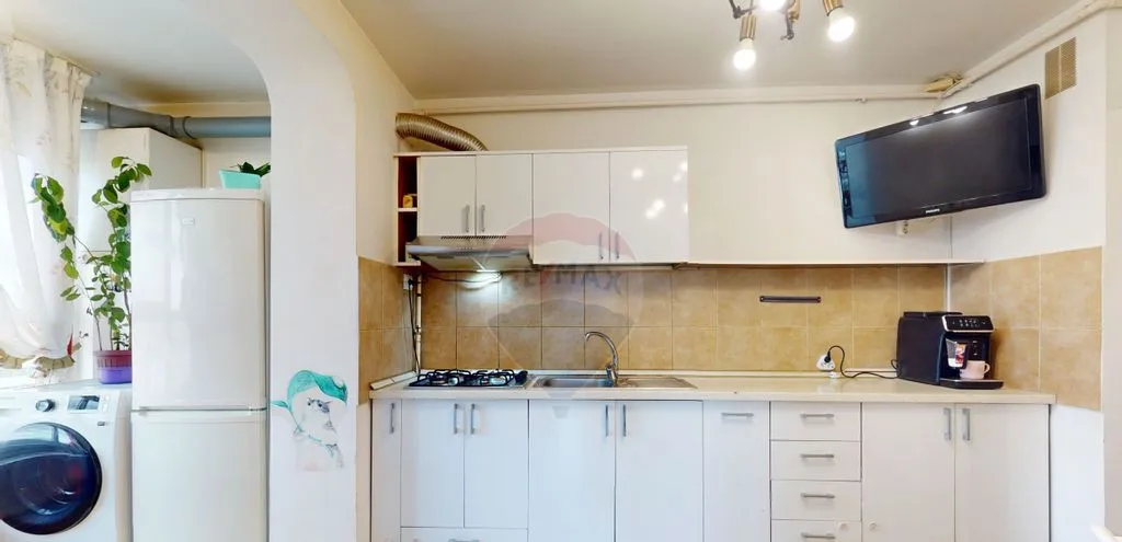 3 Camere Spatios Vedere Neobturata Tampa Zona Scr