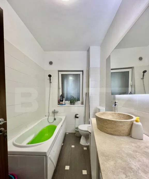 Apartament 4 camere 71 5 mp zona Cartierul Europa