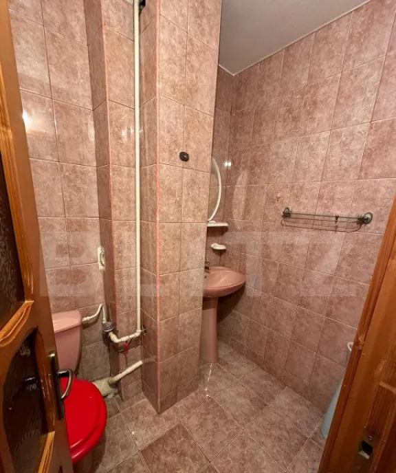 Apartament 4 camere 70 mp etaj 1 zona Hurmuzachi Radauti