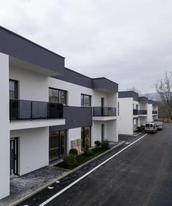 Casa duplex noua 133 mp zona linistita acces rapid Cluj Floresti