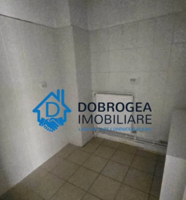 Ultracentral spatiu comercial P 1 suprafata 110 mp